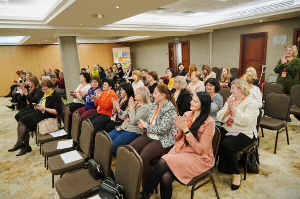 photo_5298749282938720036_y